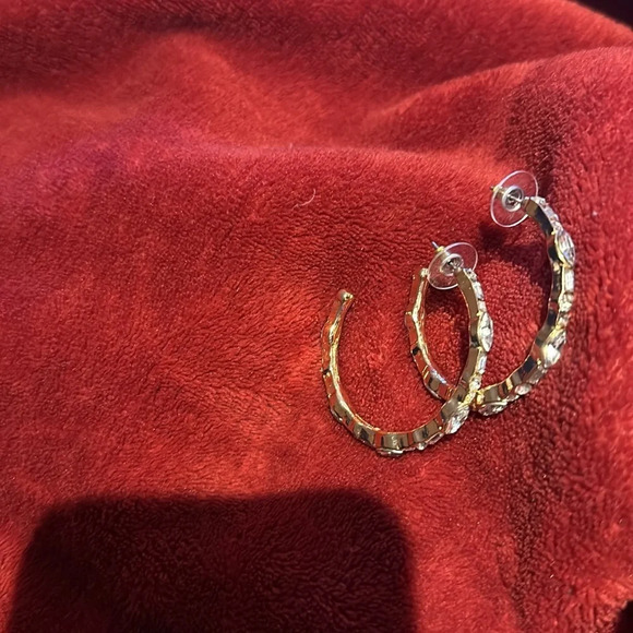 Vintage style link studded  hoops earrings - Picture 1 of 8